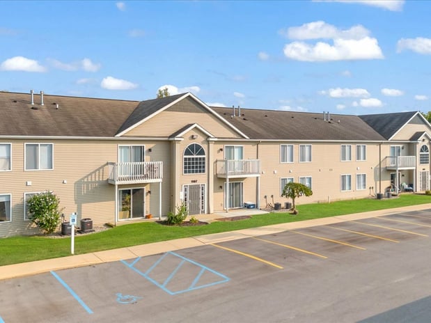 Images River Club Apartments