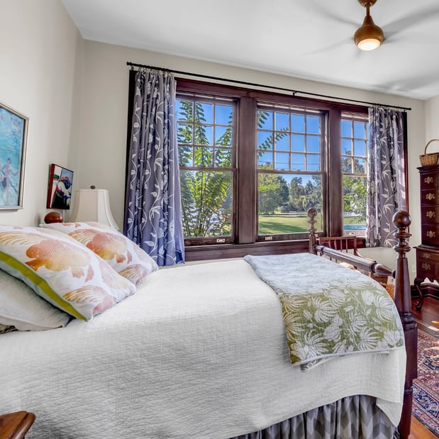 Images John McDonald Realty