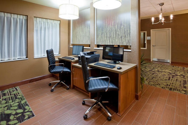 Images Holiday Inn Express & Suites Willmar, an IHG Hotel