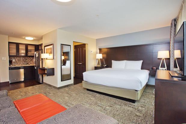 Images Staybridge Suites Austin South Interstate Hwy 35 by IHG