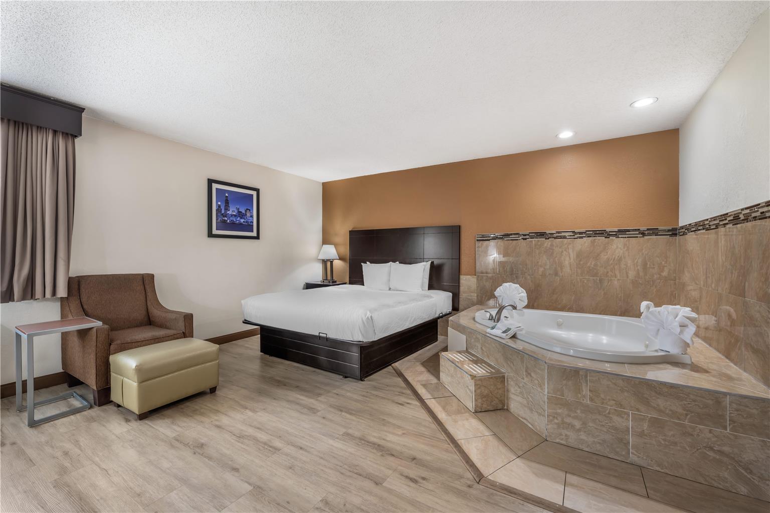 King Room with Jacuzzi 
