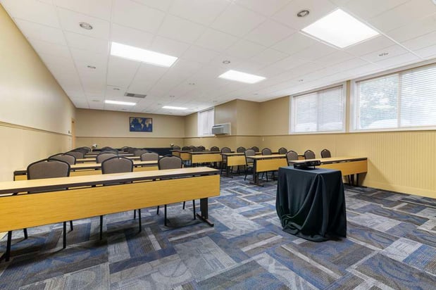 Images Best Western Plus Windjammer Inn & Conference Center