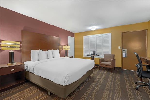 Images Best Western Plus Stovall's Inn