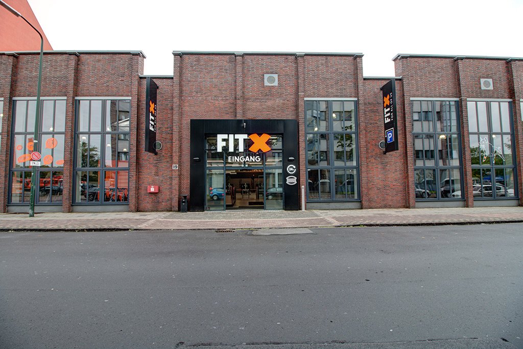 FitX Fitnessstudio, Reisholzer Werftstraße 17 in Düsseldorf