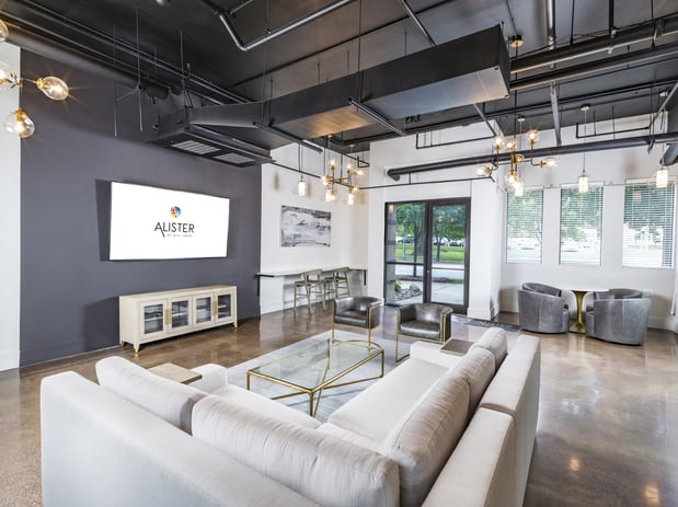 Images Alister Uptown