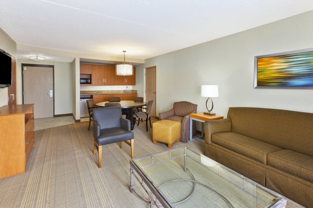 Images Holiday Inn & Suites Bolingbrook by IHG