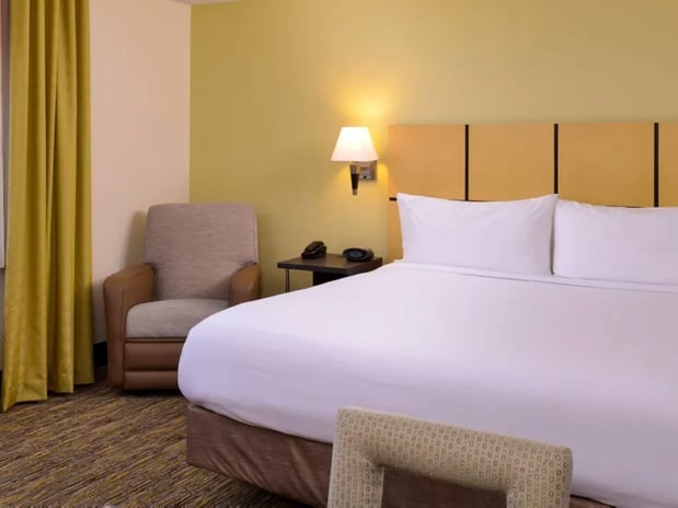 Images Candlewood Suites Jefferson City by IHG