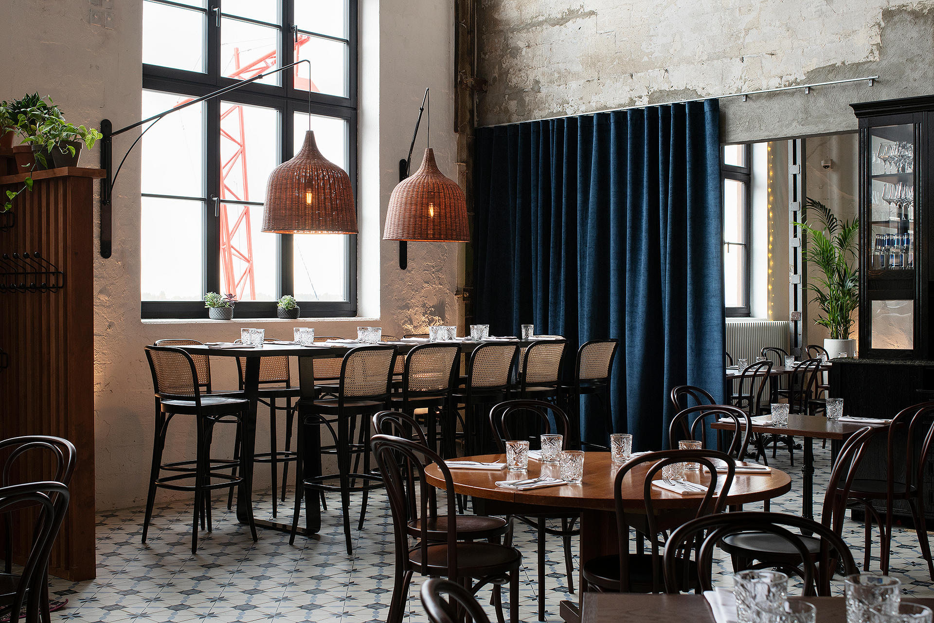 Lore Bistroo
