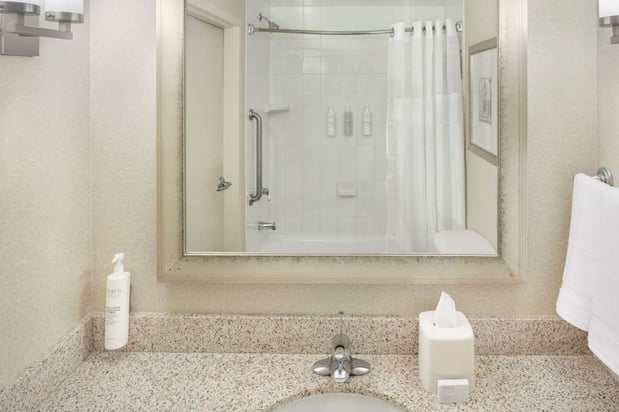 Images Hilton Garden Inn Miami Airport West
