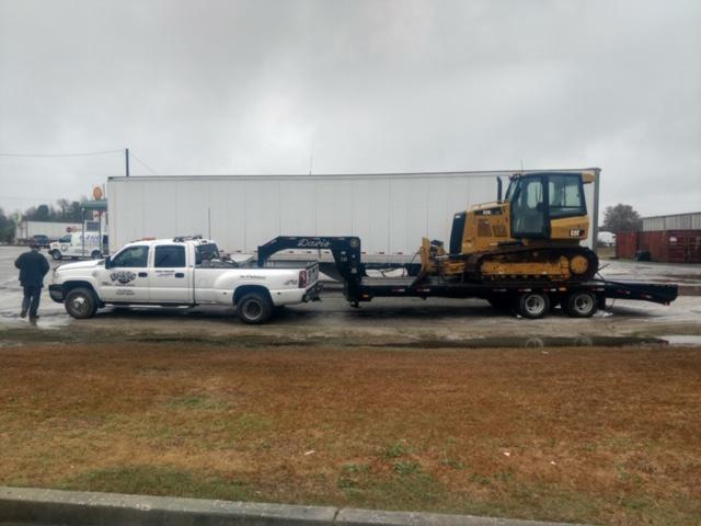 Davis Service and Towing Center | Knoxville, TN | (865) 247-6870 | 24 Hour Towing Service | Light Duty Towing | Medium Duty Towing | Flatbed Towing | Wrecker Towing | Box Truck Towing | Dually Towing | Motorcycle Towing | Auto Transports | Classic Car Towing | Luxury Car Towing | Sports Car Towing | Exotic Car Towing | Long Distance Towing | Tipsy Towing | Junk Car Removal | Winching & Extraction | Accident Recovery | Accident Cleanup | Equipment Transportation | Moving Forklifts | Scissor Lifts Movers | Boom Lifts Movers | Bull Dozers Movers | Excavators Movers | Compressors Movers | Wide Loads Transportation | Roadside Assistance | Lockouts | Fuel Delivery | Fluid Delivery | Jump Starts | Tire Changes