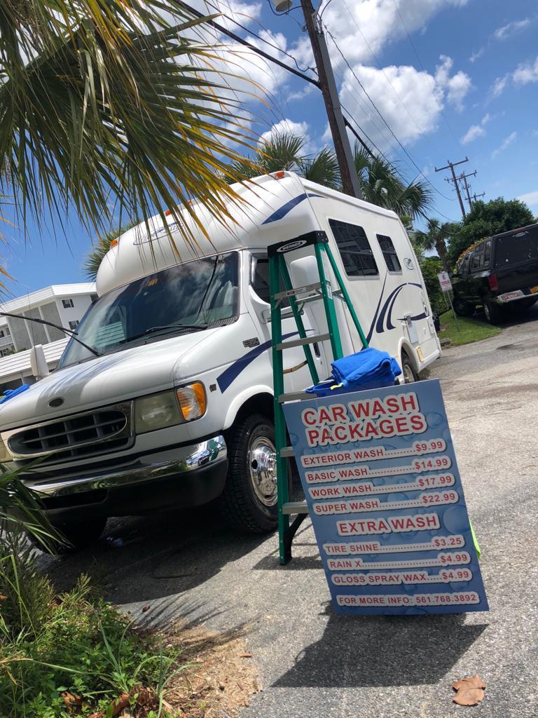 Hector's Car Wash Photo