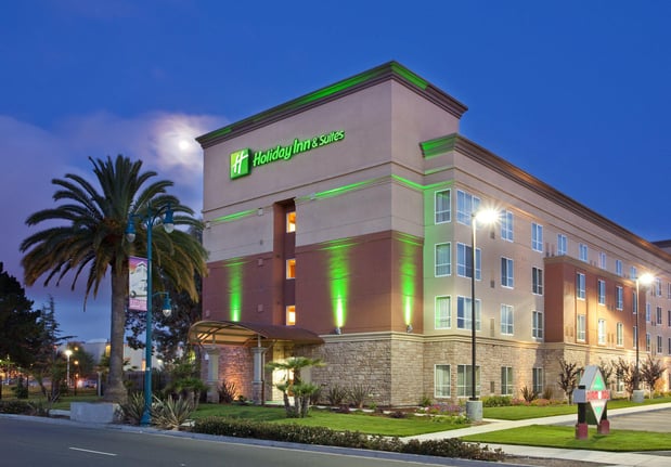 Images Holiday Inn & Suites Oakland - Airport by IHG