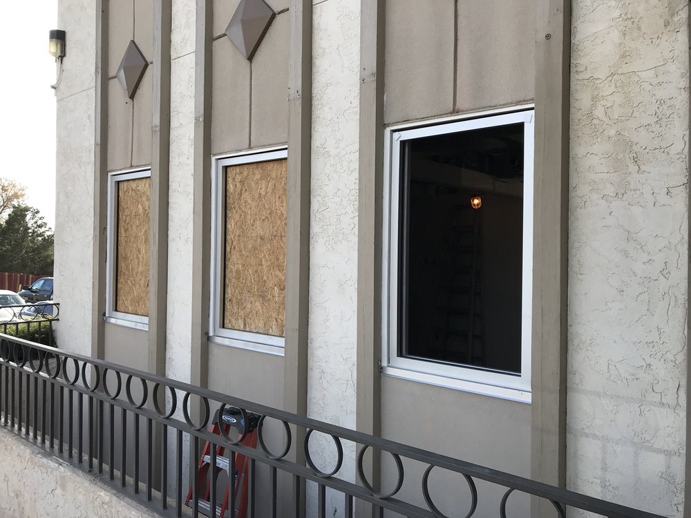 E-Pro Glass &amp; Mirror Logo