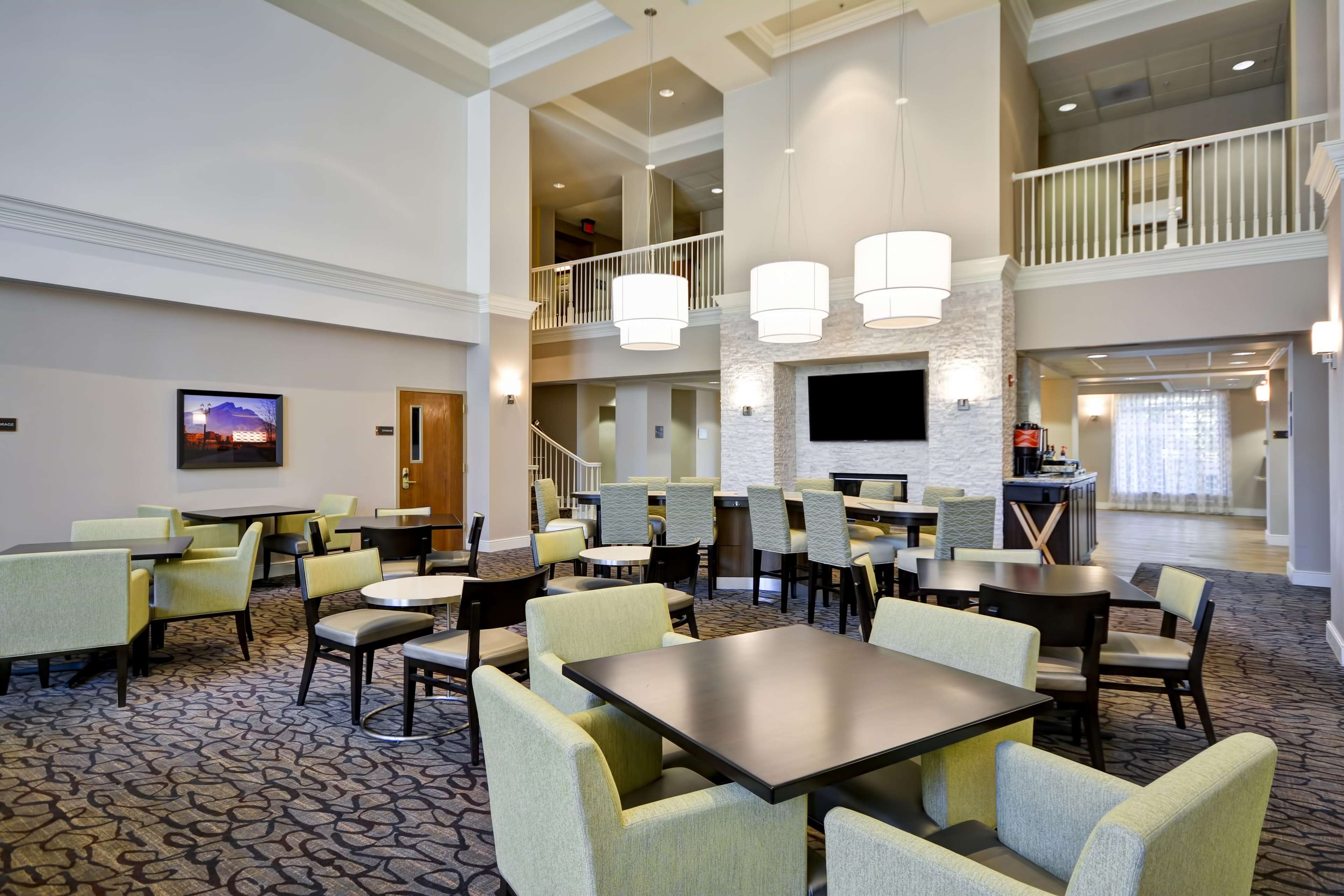 Lobby Dining Area