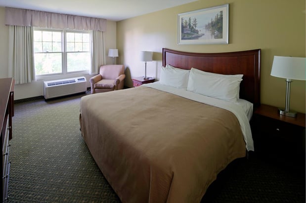 Images Country Inn at the Mall