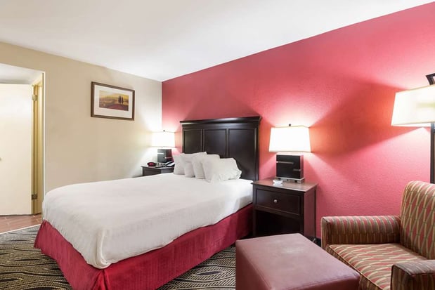 Images Best Western Braddock Inn
