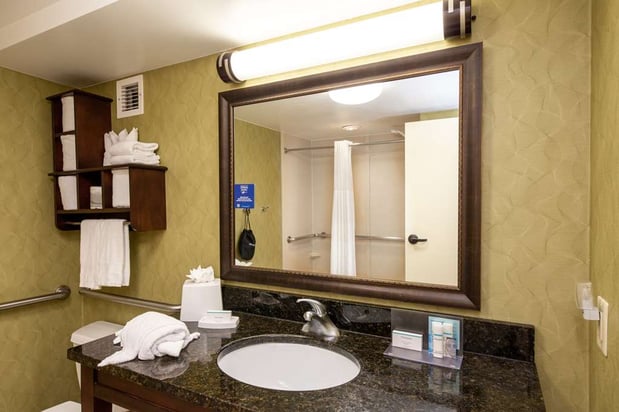 Images Hampton Inn Winston-Salem Hanes Mall