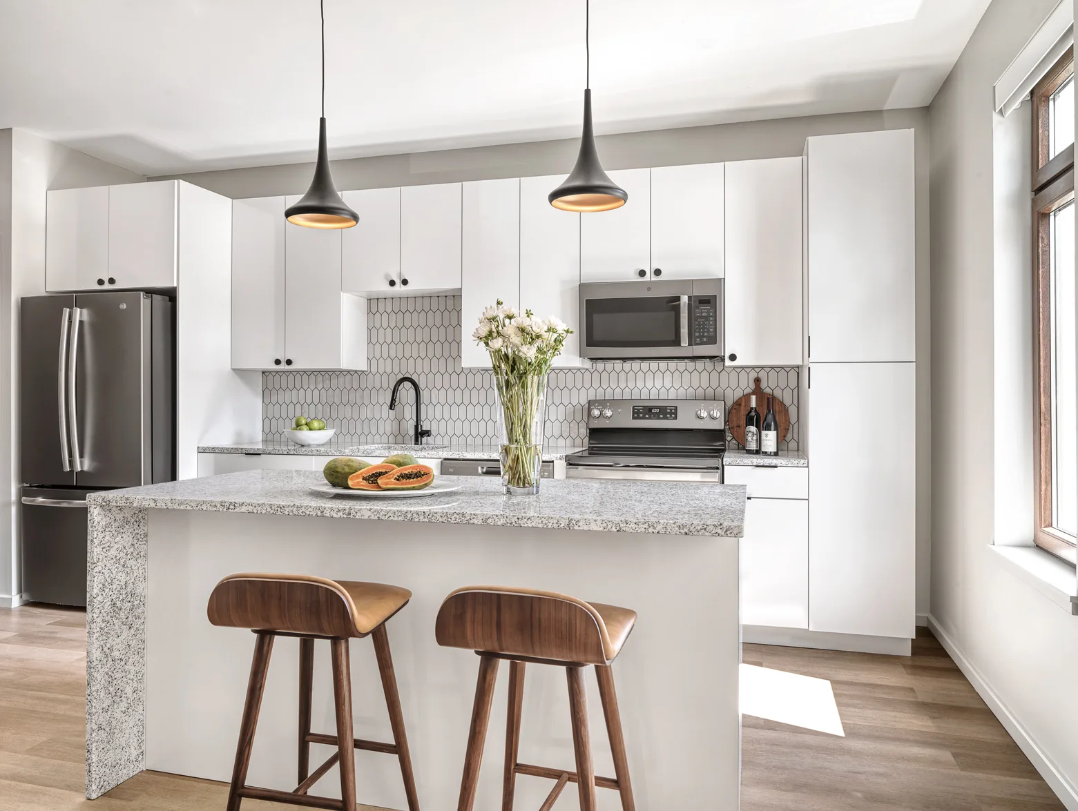 Kitchen with Island 