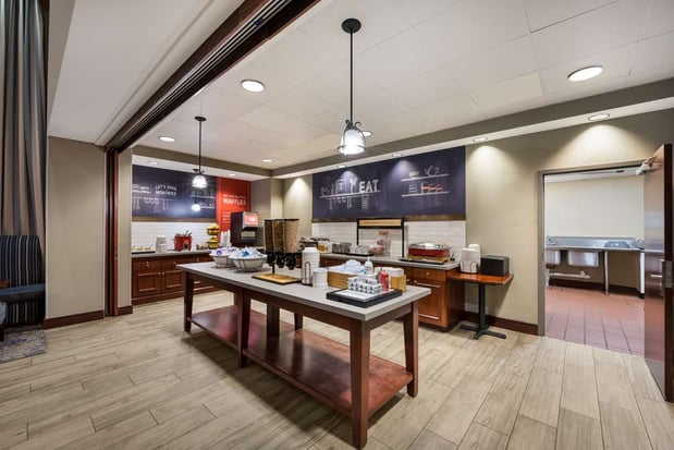 Images Hampton Inn & Suites Fredericksburg-at Celebrate Virginia