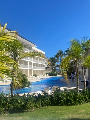 Images Gina Lamouth, SWFL Realtor