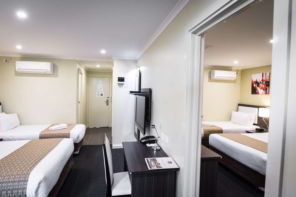 2 Room Suite Queen Single Bed Best Western Airport Motel And Convention Centre Attwood (03) 9333 2200