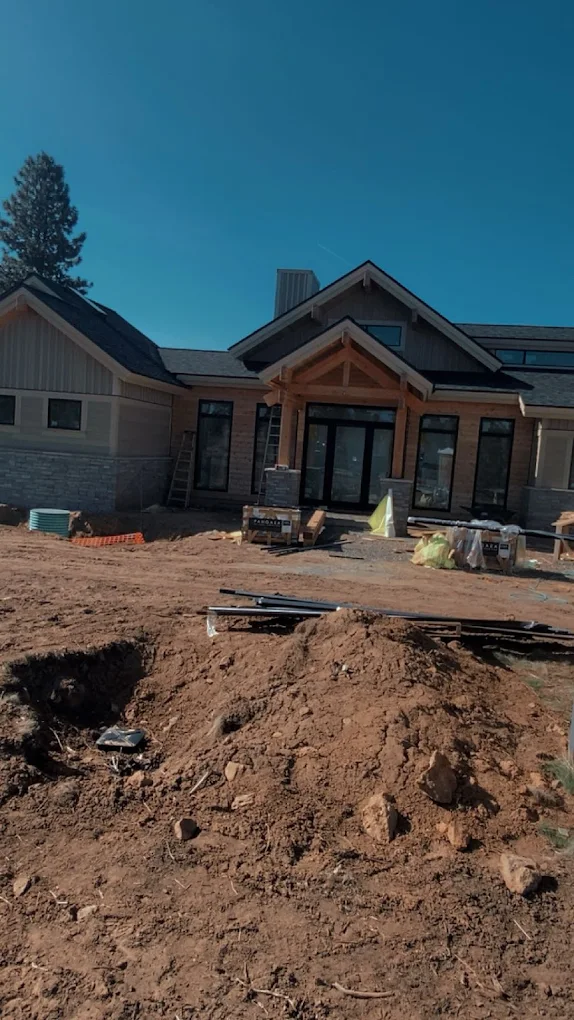 WHITE STALLION Image