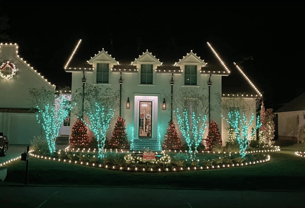 Images Rudy & Co. Holiday Lighting