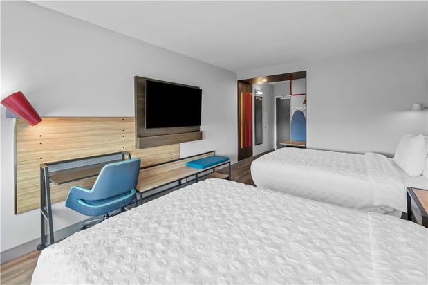 Images Tru by Hilton Kansas City Airport