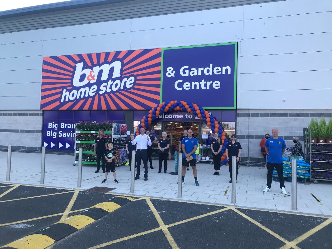 Store staff at B&M's new store in Durham were delighted to welcome 2 Local Heroes to the store for opening day. Graham and Dwayne have worked tirelessly through the corona pandemic, setting up a football school for local children to keep them motivated an