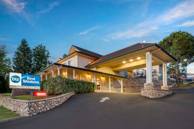 Images Best Western Cedar Inn & Suites