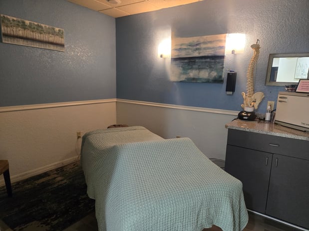 Images Spine & Sports Therapy