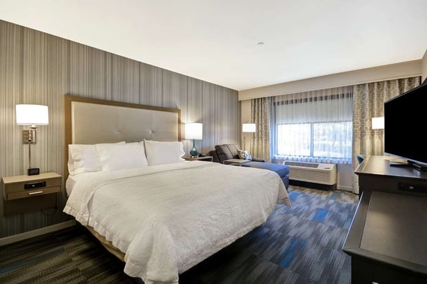Images Hampton Inn and Suites Los Angeles Burbank Airport