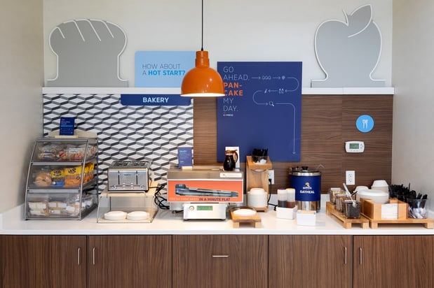 Images Holiday Inn Express & Suites Chicago West - St Charles by IHG