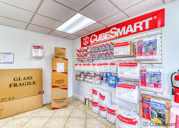 Images CubeSmart Self Storage