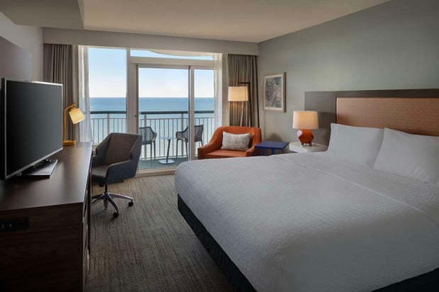 Images Hampton Inn & Suites Myrtle Beach/Oceanfront