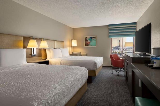 Images Hampton Inn Tropicana