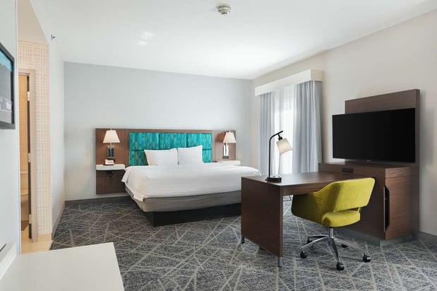 Images Hampton Inn & Suites Tulsa/Central