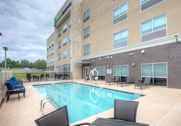 Images Holiday Inn Express & Suites Fort Mill, an IHG Hotel