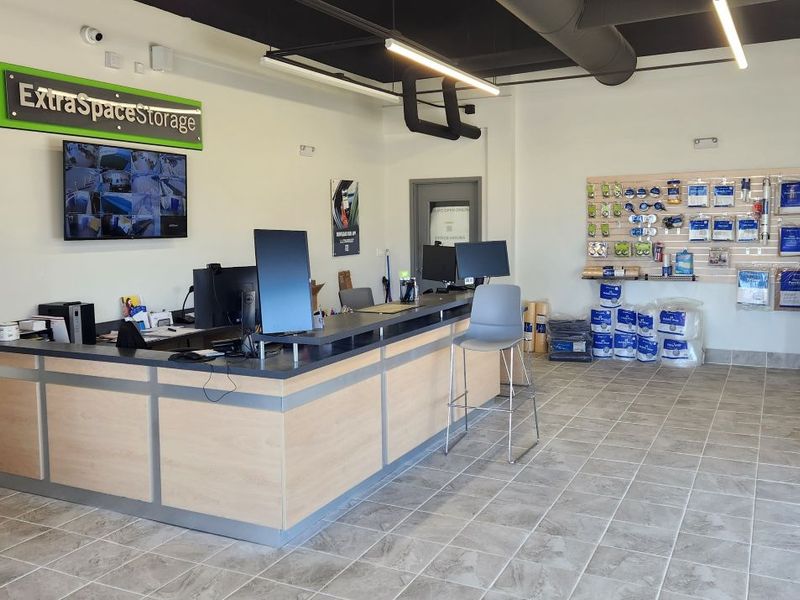 Extra Space Storage Image