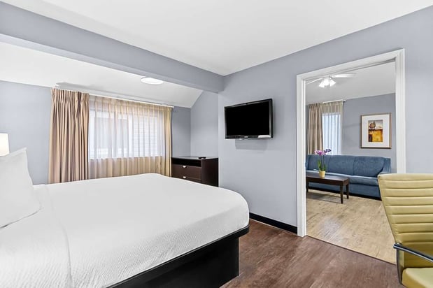 Images SureStay Studio by Best Western Pensacola