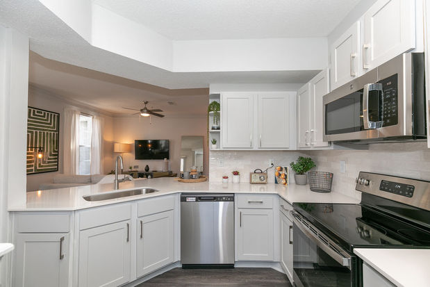 Images Deerfield Village