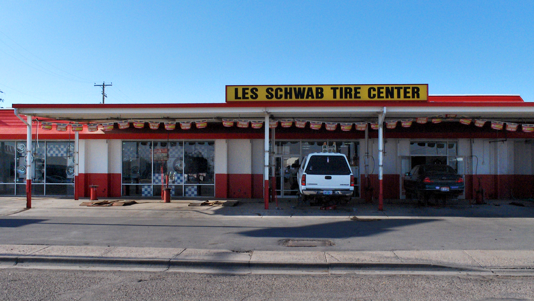 Les Schwab Tire Center