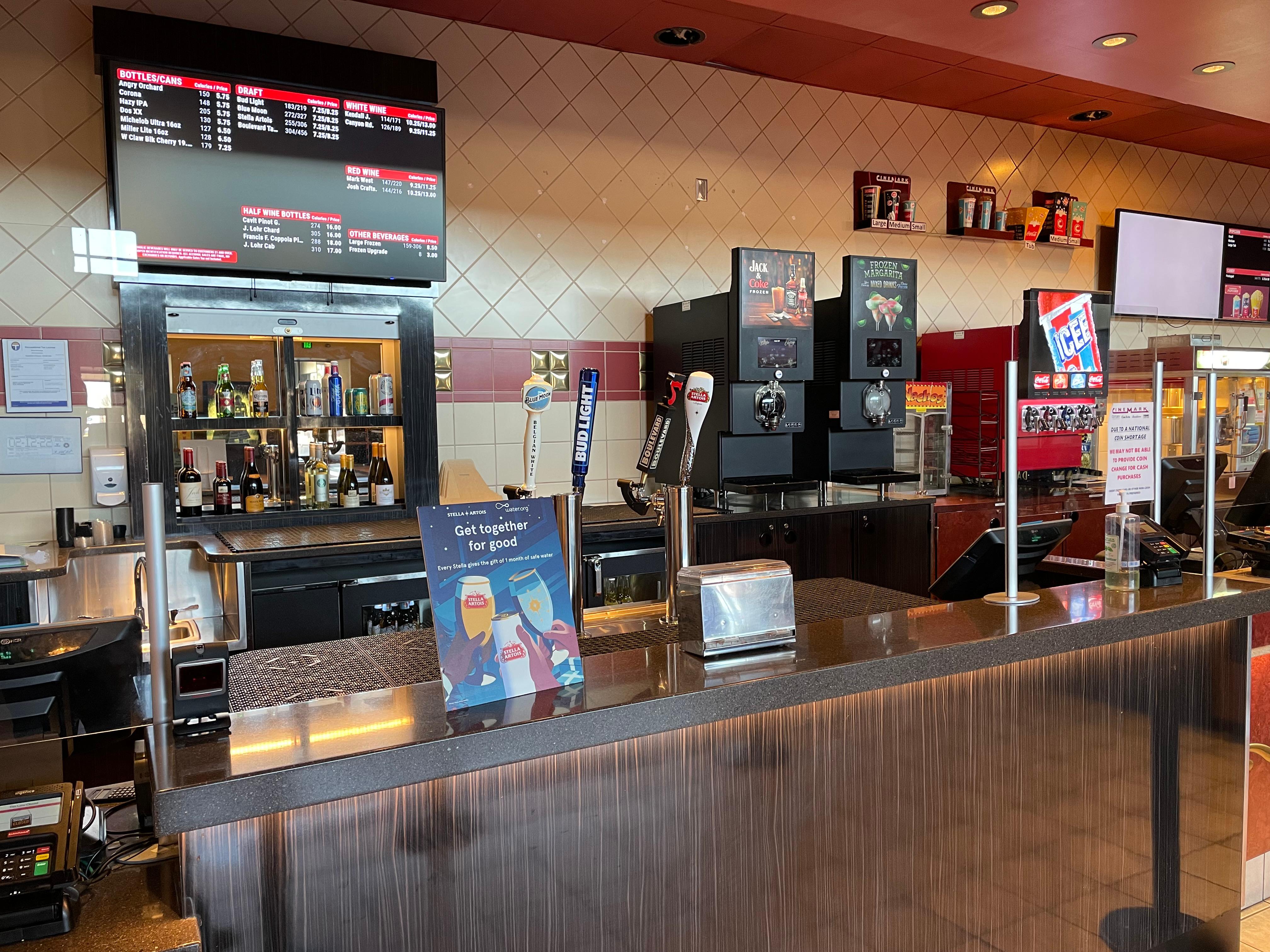 Cinemark Tulsa IMAX_Bar