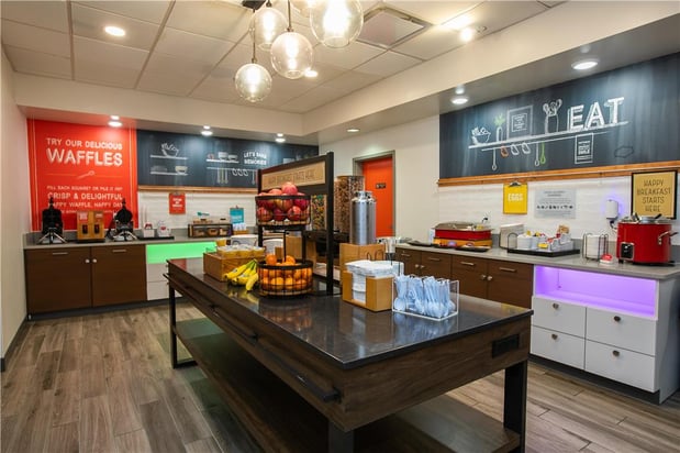 Images Hampton Inn & Suites Wilder