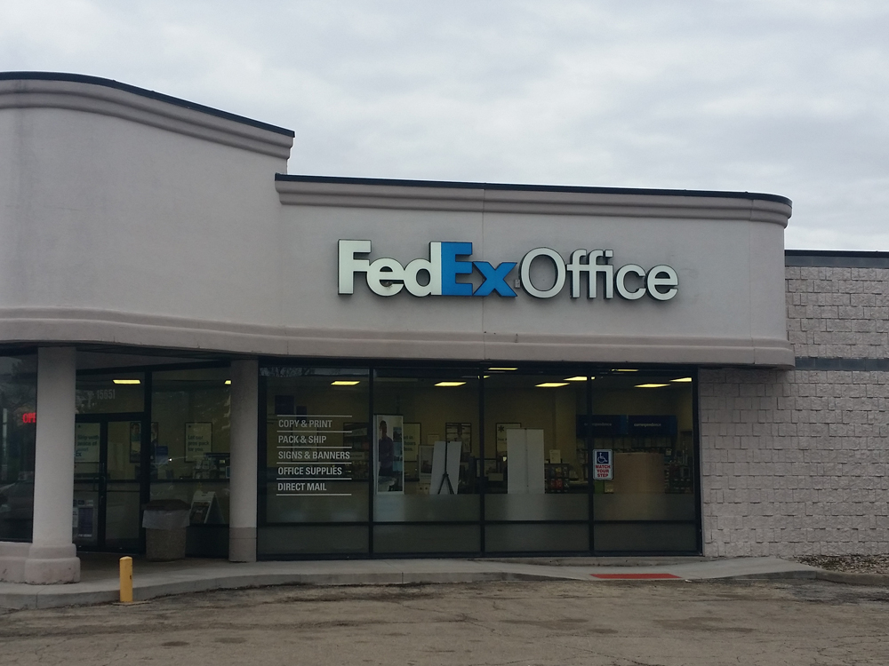 Exterior photo of FedEx Office location at 15651 S 94th Ave\t Print quickly and easily in the self-service area at the FedEx Office location 15651 S 94th Ave from email, USB, or the cloud\t FedEx Office Print & Go near 15651 S 94th Ave\t Shipping boxes and packing services available at FedEx Office 15651 S 94th Ave\t Get banners, signs, posters and prints at FedEx Office 15651 S 94th Ave\t Full service printing and packing at FedEx Office 15651 S 94th Ave\t Drop off FedEx packages near 15651 S 94th Ave\t FedEx shipping near 15651 S 94th Ave