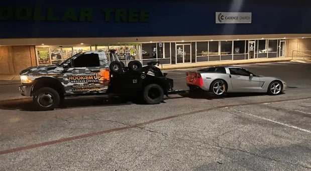 Images Hook 'Em Up Wrecker Service