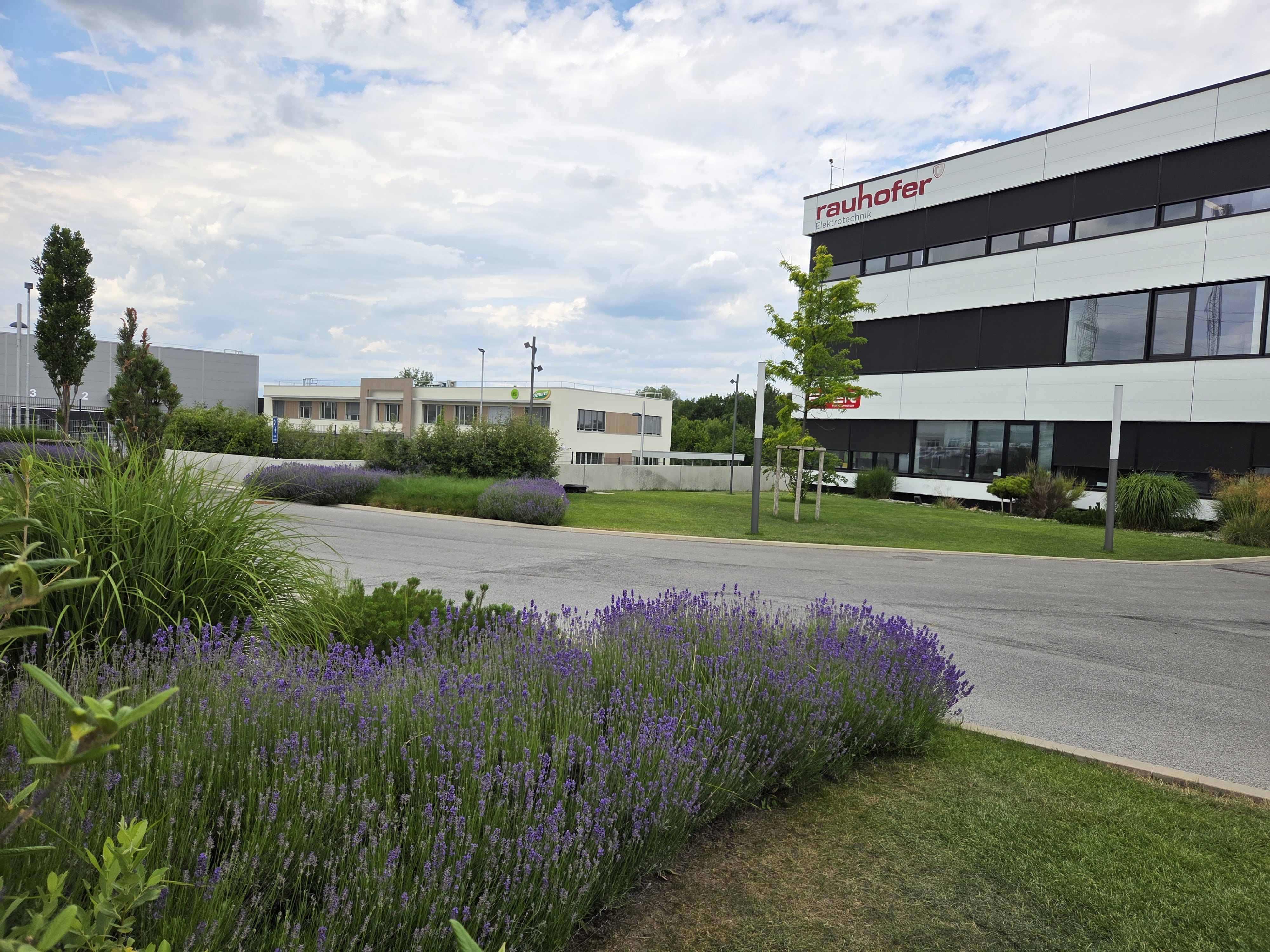 Elektro Rauhofer GmbH & Co KG, Guntramsdorfer Straße 17 in Möllersdorf