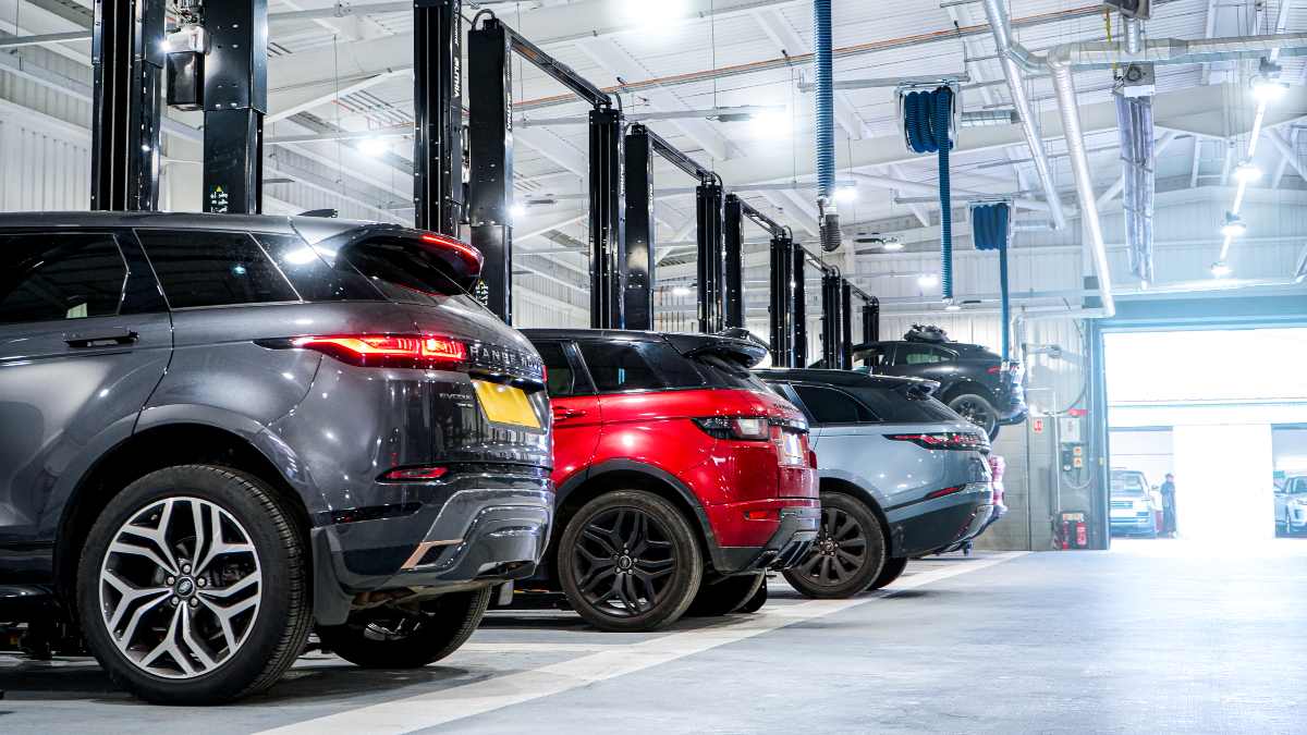 Stratstone Jaguar Land Rover Service Centre