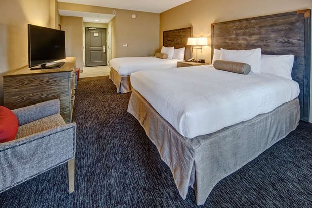 Images Black Fox Lodge Pigeon Forge, Tapestry Collection by Hilton