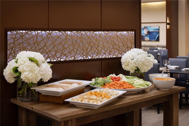 Images Embassy Suites by Hilton Detroit Troy Auburn Hills